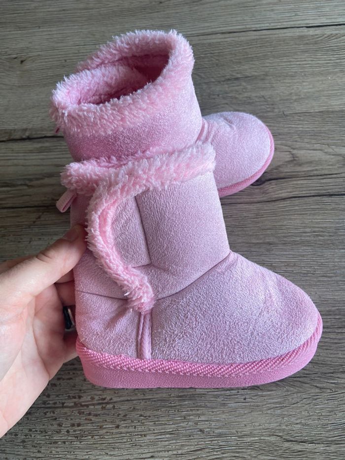 Chaussons taille 23 - photo numéro 2
