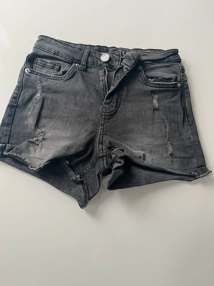 Short jeans