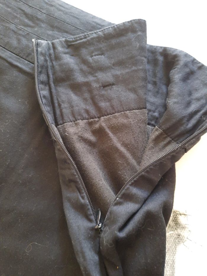 Jupe noire - photo numéro 3