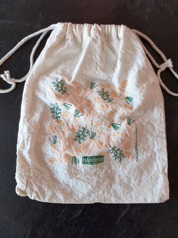 Set de couverts bébé avec tôte bag neuf - photo numéro 2