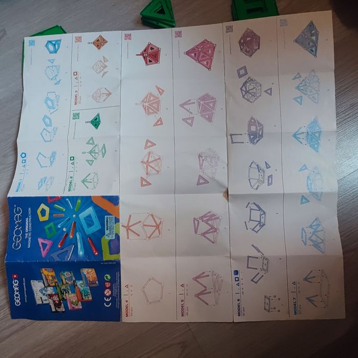 Geomag construction magnétique ensemble de 83 pièces (81 car manque 2 billes ) des 3 ans avec notice nombreux exemples - photo numéro 3