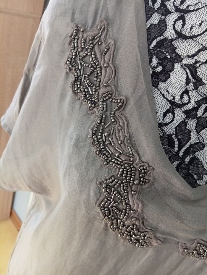 Jolie robe tunique décos perles légèrement transparente indiqué S peut aller à un 38 Coton/soie - photo numéro 3