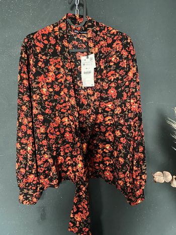Chemisier blouse coloré col lavallière manches larges