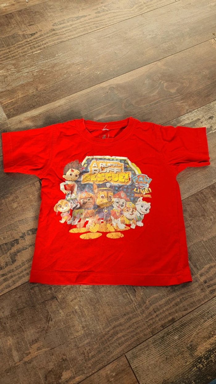 T-shirt pat patrouille 4 ans en bon état