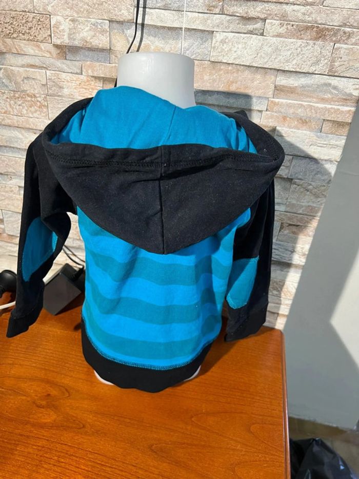 Pull Bleu et Noir - Topomini - Taille 18/24 mois - Parfait État. - photo numéro 2