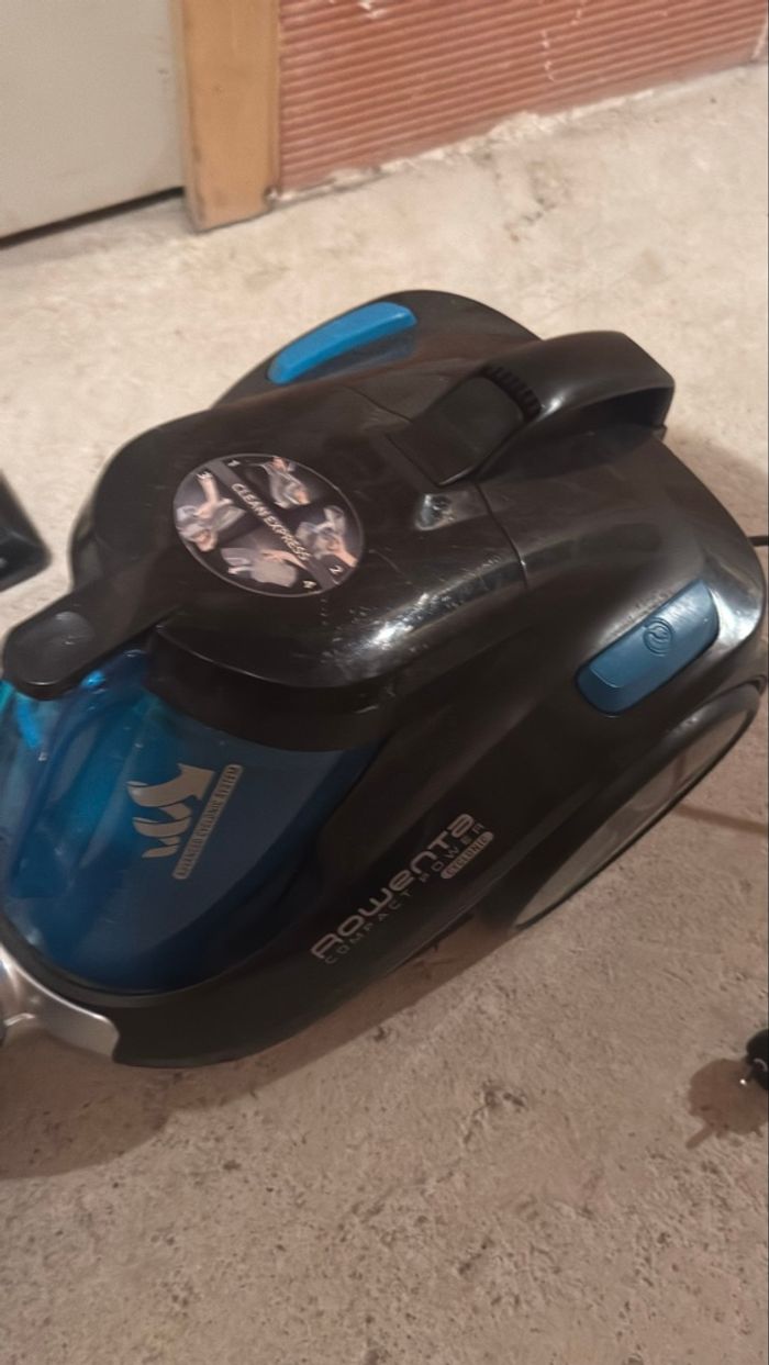 Aspirateur Rowenta Cyclonic – pour pièces ou déco