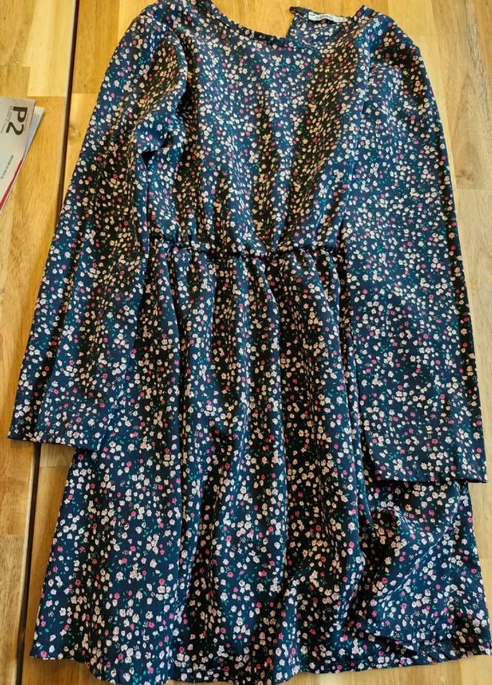 Robe manches longues 8ans. - photo numéro 2