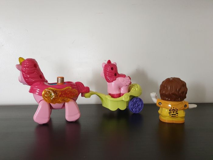 Tut tut copain motorisé "Claire, princesse aventurière + licorne et bébé licorne" VTech - photo numéro 4