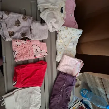 lot de vêtement fille 1 moi.