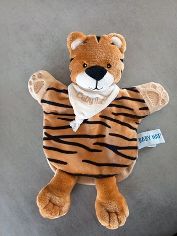 Doudou marionnette tigre