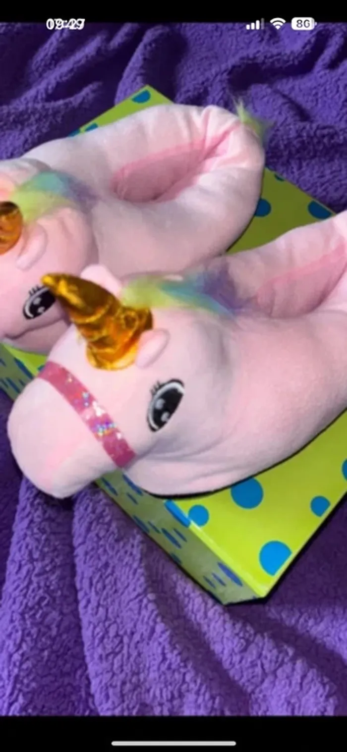 Chaussons neufs 🦄 licorne 38/39 - photo numéro 6