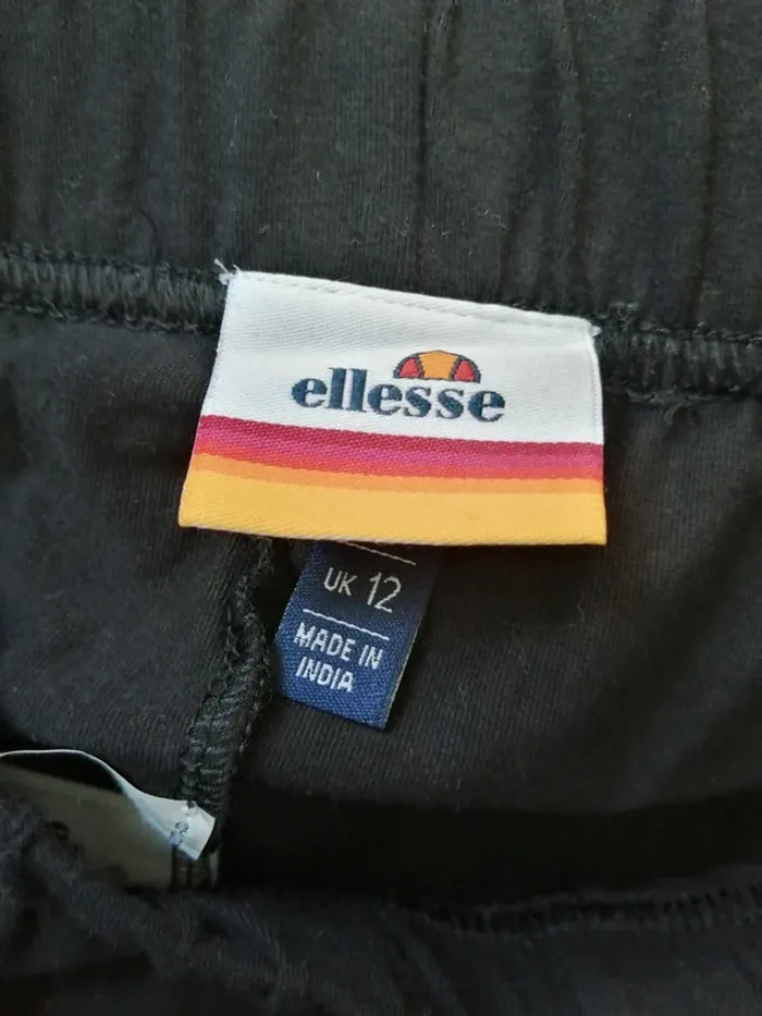 Ensemble de sport legging crop top noir kaki blanc beige / ellesse / (40) - photo numéro 13