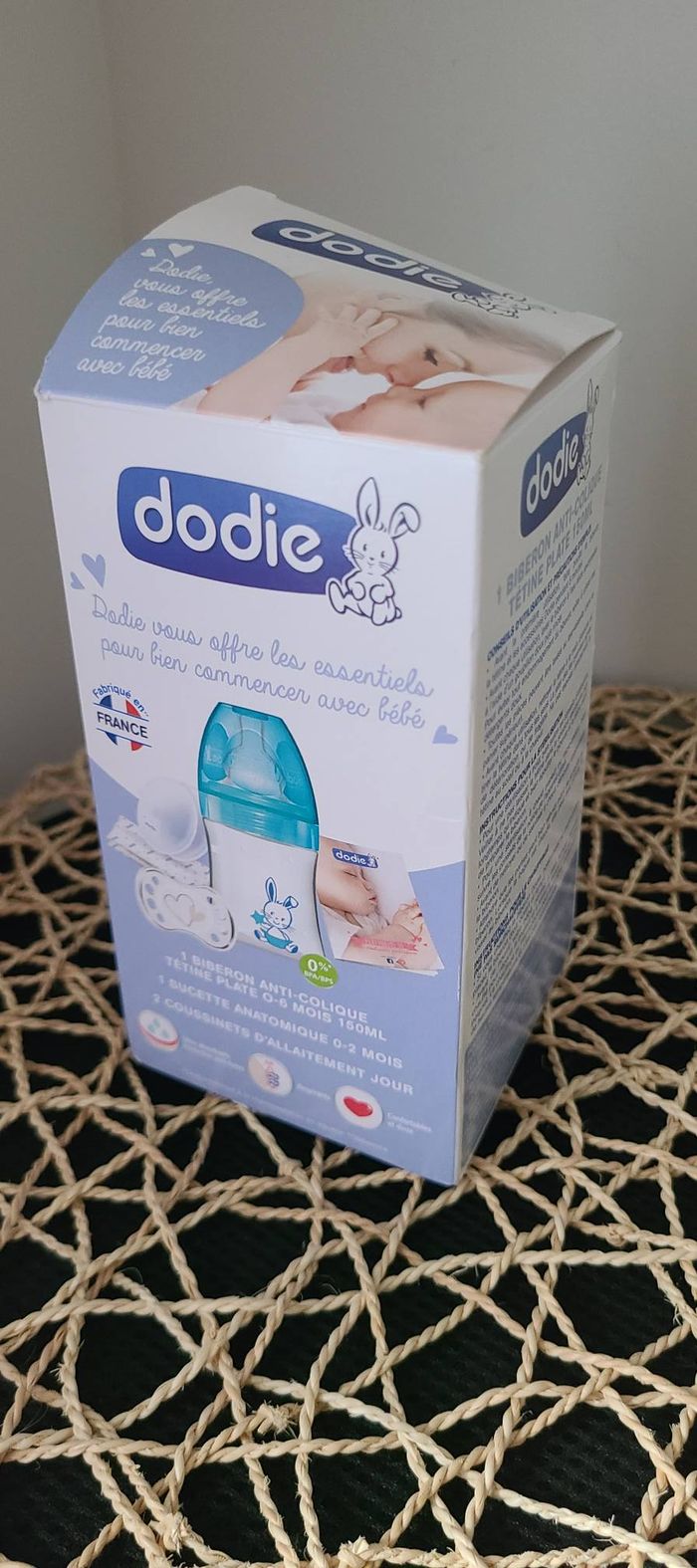 Biberon dodie ANTI COLIQUE et sucette anatomique - photo numéro 2
