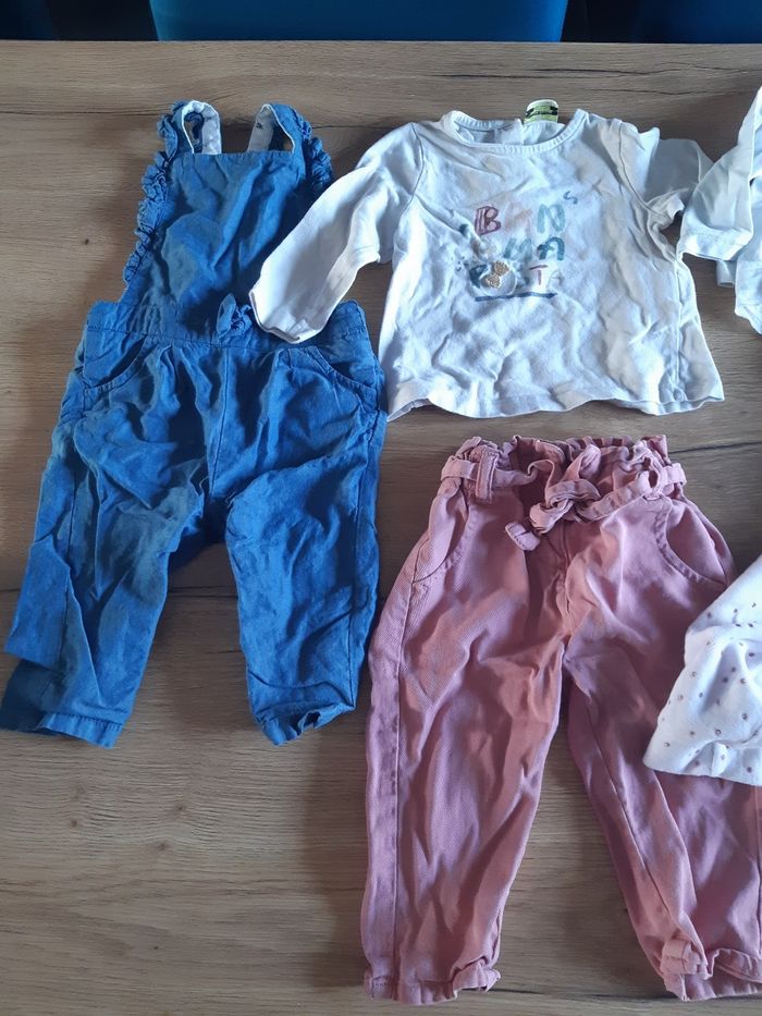 Lot vêtements fille 12 mois - photo numéro 2