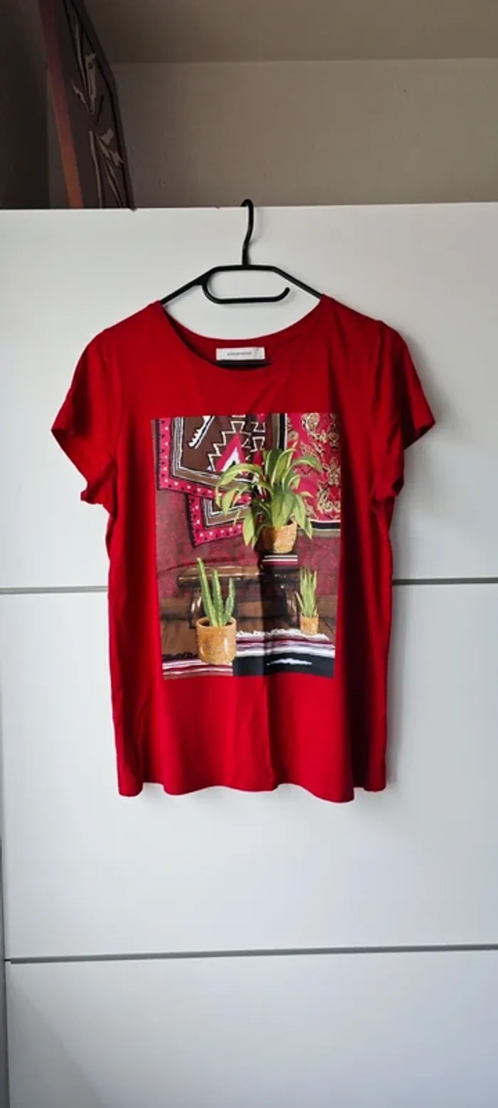 T-shirt