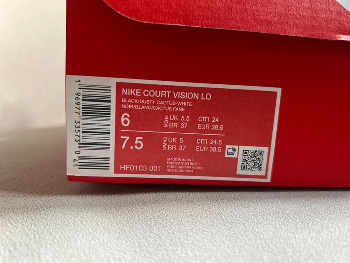 Baskets mixte 38,5 neuves modèle court vision low - Nike - photo numéro 2