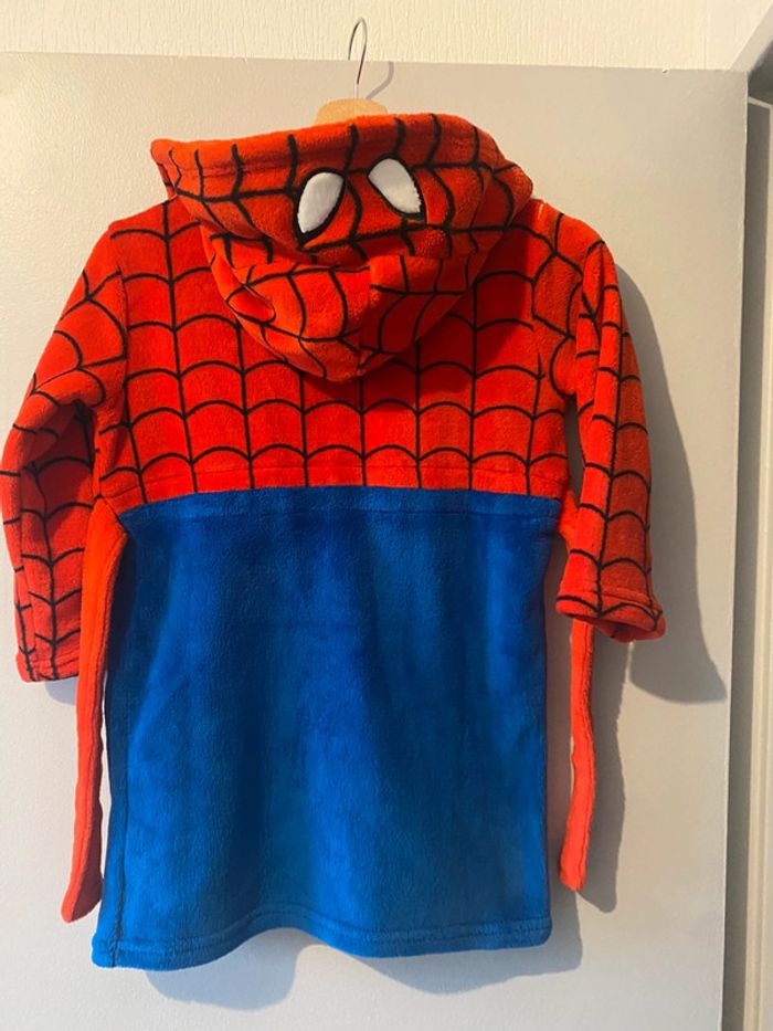 Cape de bain Spiderman garçon 5 ans - photo numéro 2