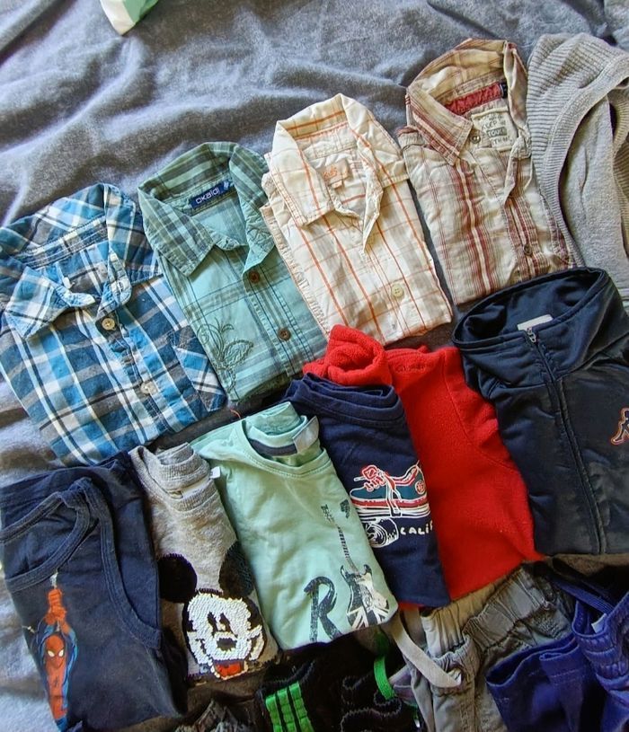 Très gros lot 20 vêtements garçon 6 ans - photo numéro 4