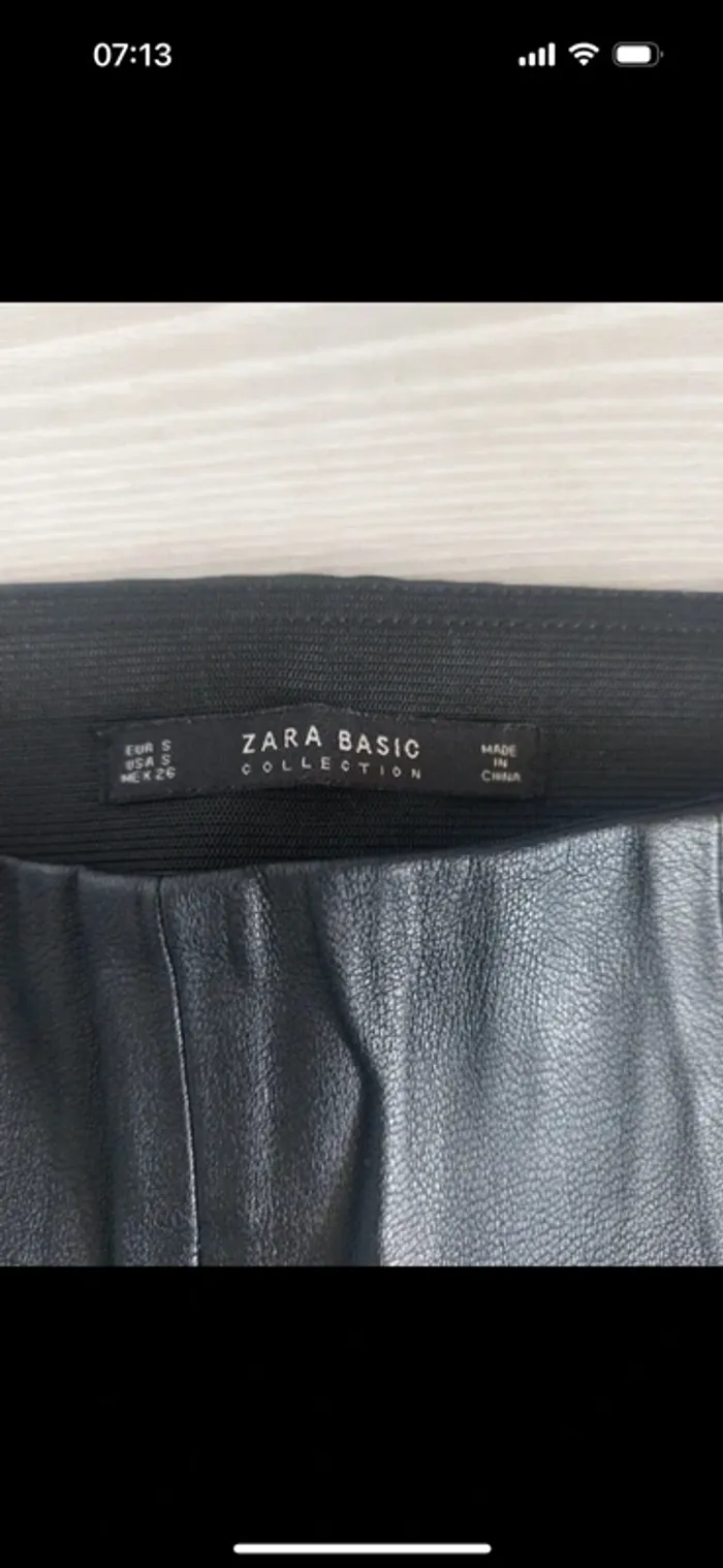 Pantalon effet cuir Zara taille S - photo numéro 3