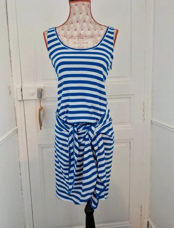 Robe de plage pareo bleue et blanche M