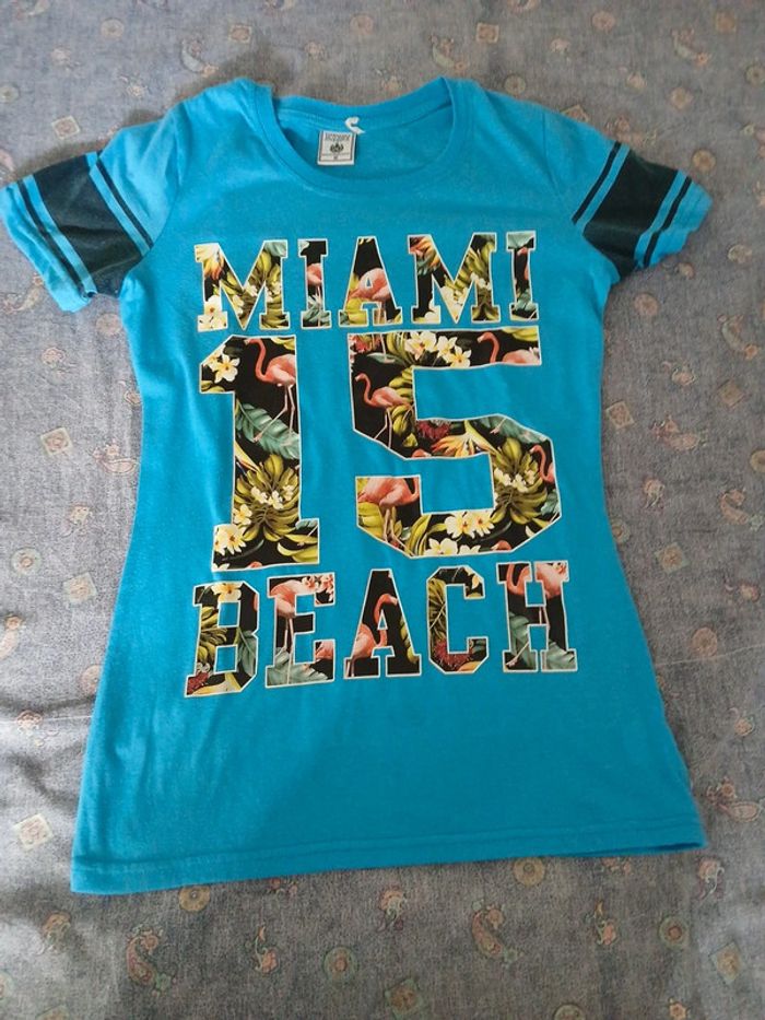 Tee shirt exist