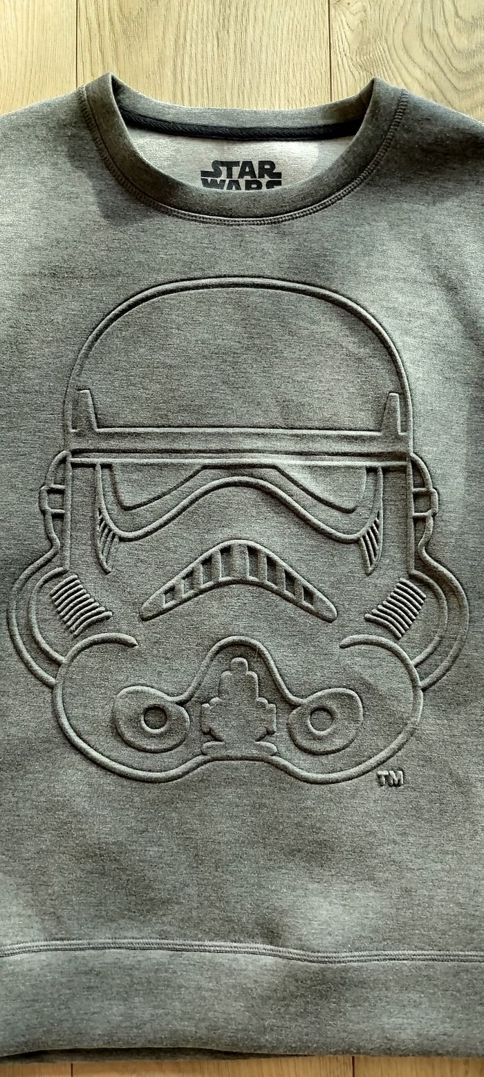 Sweat Star Wars "Stormtrooper" à relief  taille XL - photo numéro 2