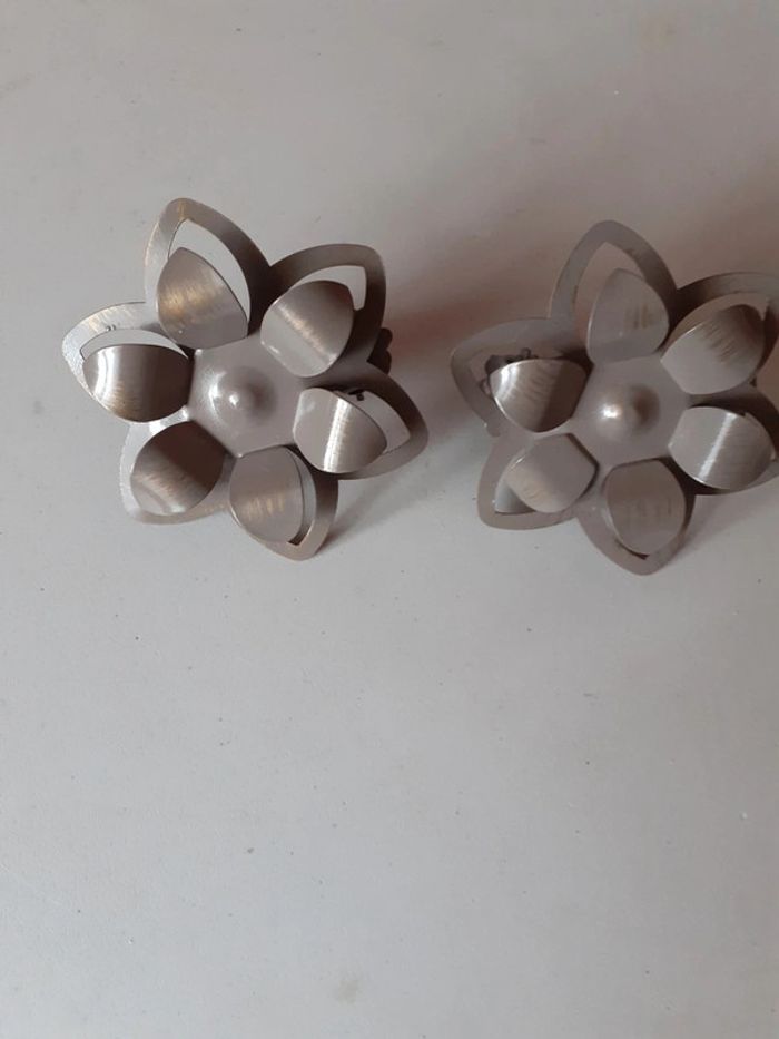 2 pinces à rideaux