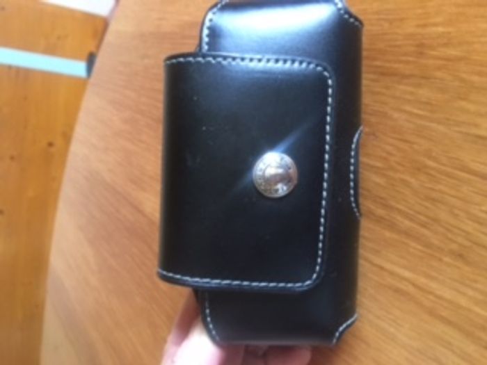 Porte doc. de ceinture en cuir Façonnable