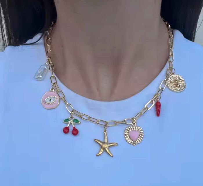 Collier pendentifs fantaisie multicolores chaîne dorée – Neuf - photo numéro 2