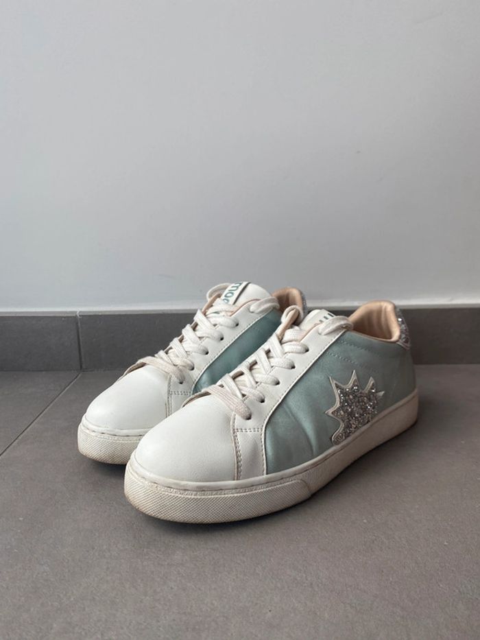 Baskets blanches - photo numéro 2