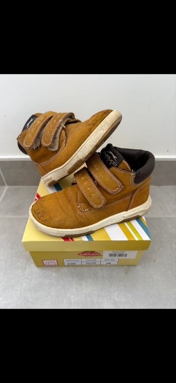 Chaussures basket Taille 26