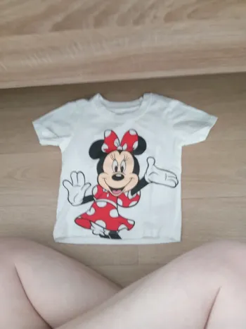 T shirt neuf 12-18mois Primark