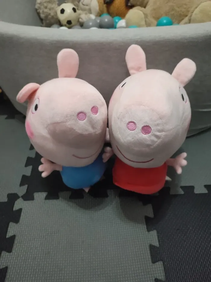Peluche Peppa pig et Georges
