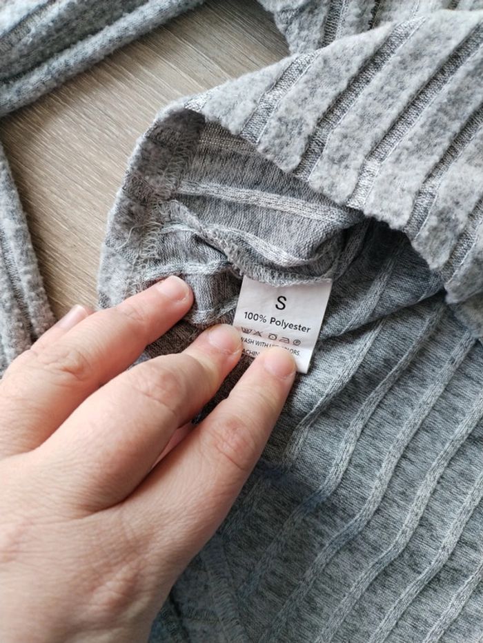 Tshirt manches longues taille s - photo numéro 2