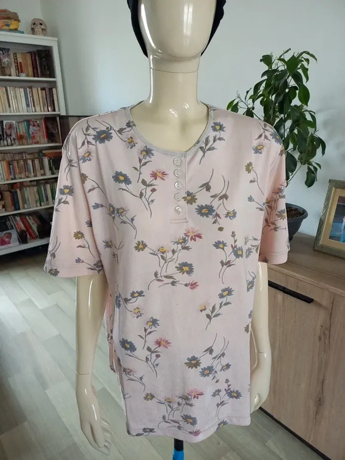 Tee-shirt femme fleuri T46/48