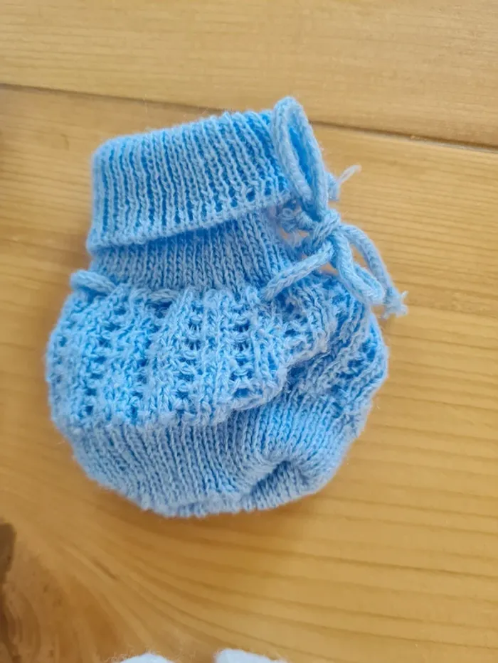 Lot chaussons naissance - photo numéro 4
