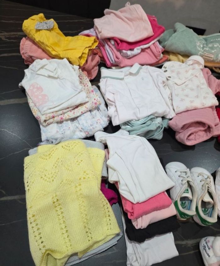 Lot vêtements fille 6 mois - photo numéro 2