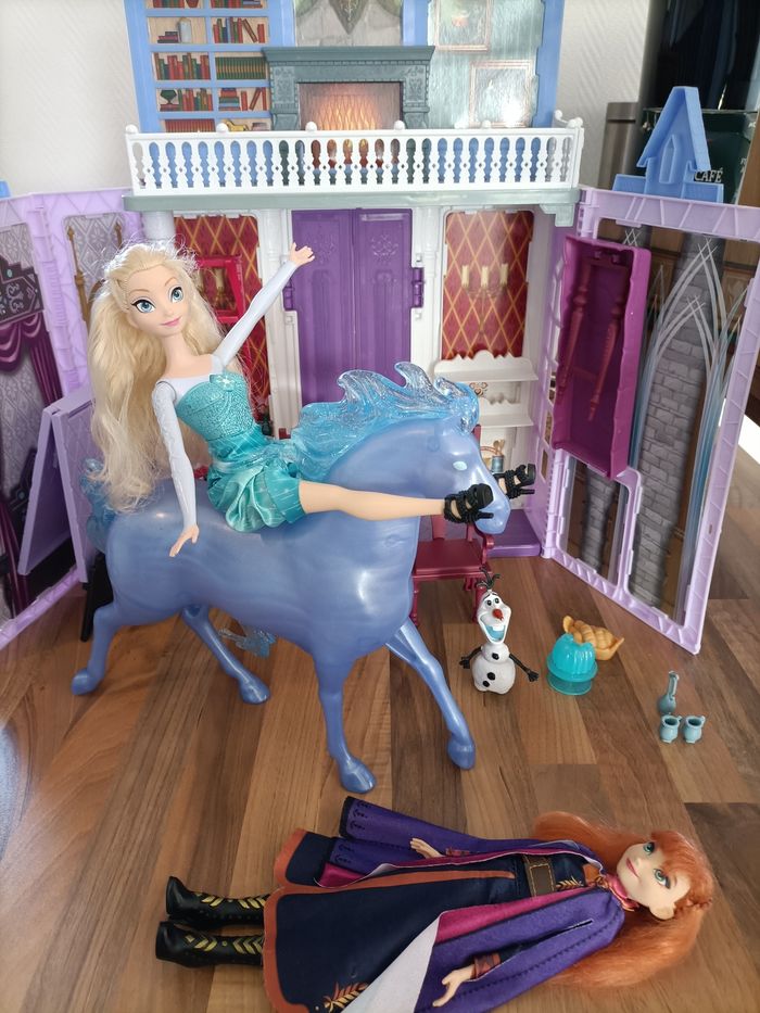Château Arendelle Reine des Neiges + Elsa + Anna + Nok + accessoires - photo numéro 6