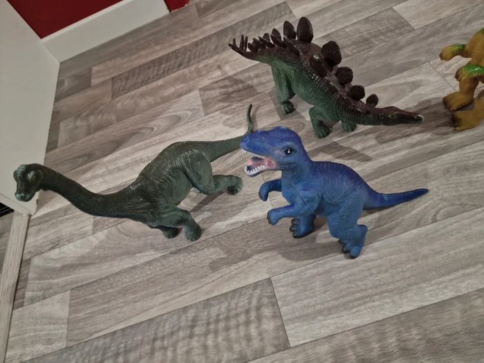 Lot dinosaures - photo numéro 2