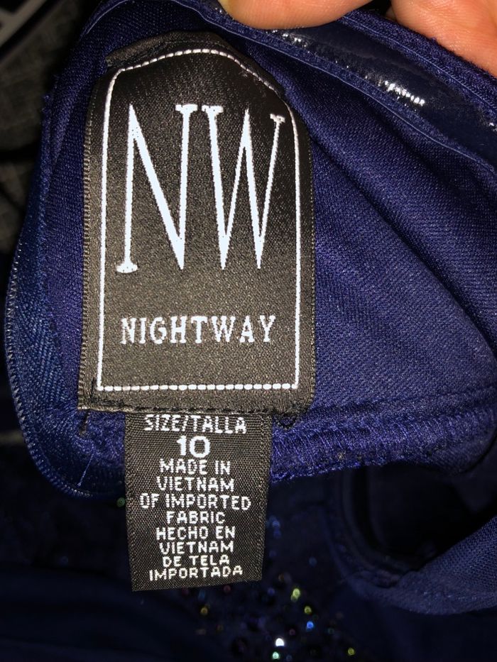 Robe de soirée bleue à paillettes - photo numéro 12