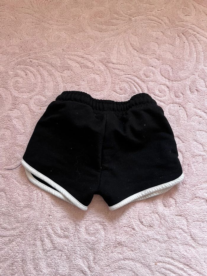 Short Noir Primark Pour Filles  Taille 2 - 3 Ans - photo numéro 3