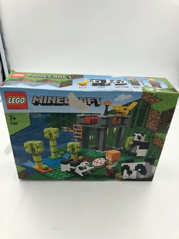 Lego Minecraft 21158 complet