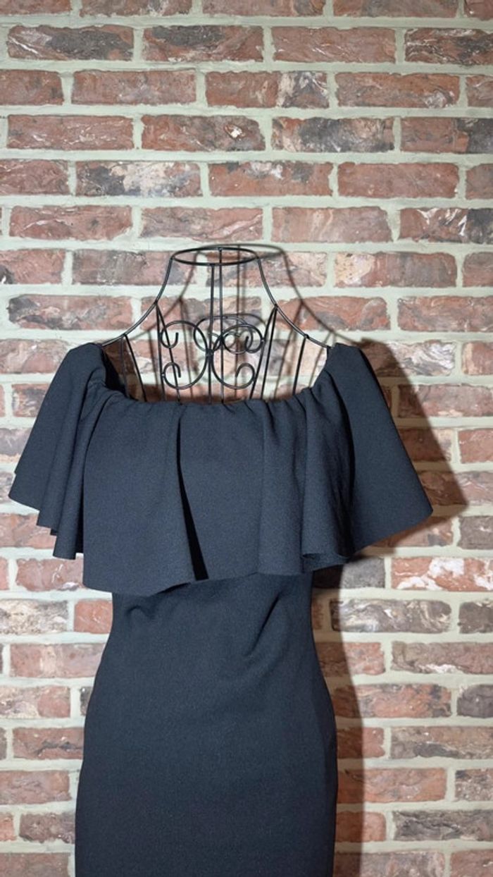 Robe noire moulante épaule dénudée Taille S - photo numéro 2