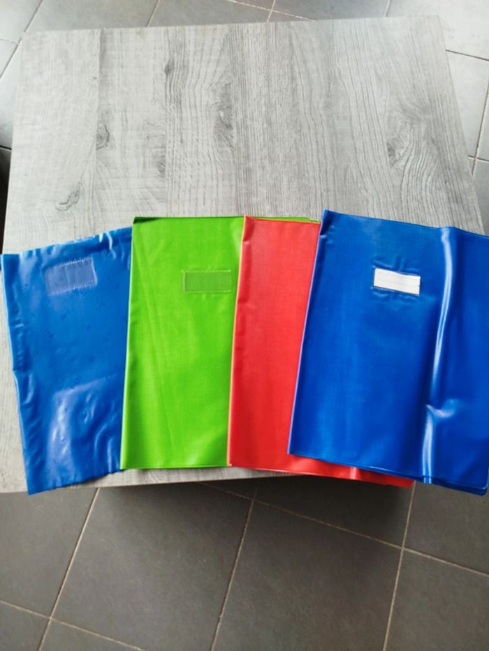 Lot de 4 protège cahiers