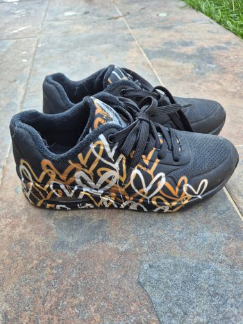 Basket skechers coeur métalliques