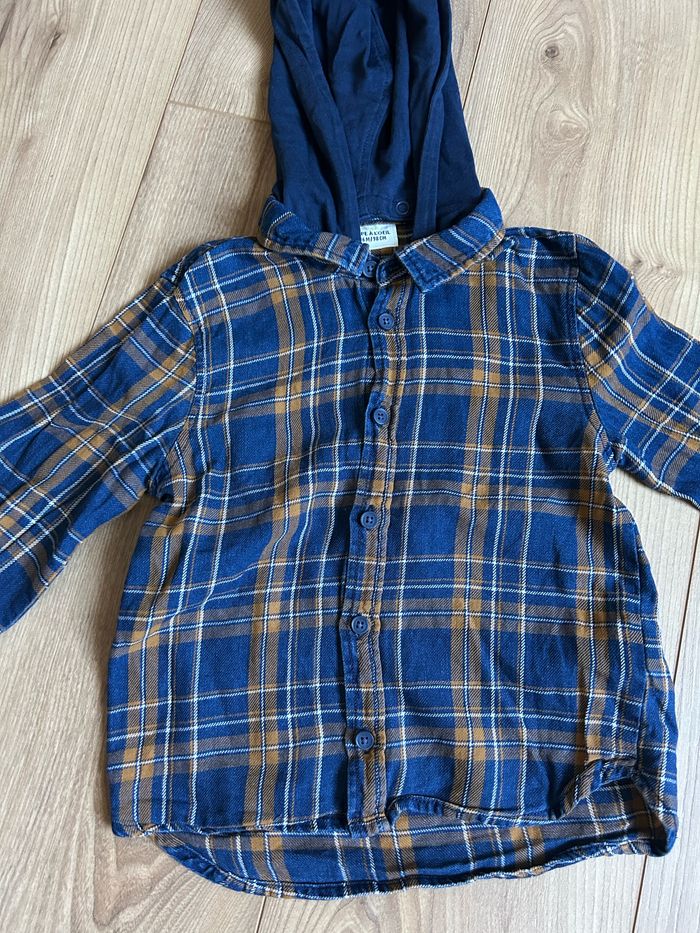 Chemise à capuche 36 mois - photo numéro 2
