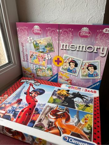 Lot puzzle princesses Disney (3) et memory et puzzle Miraculous (3)