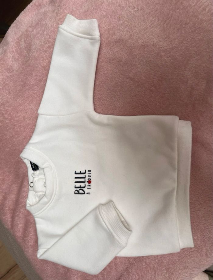 Pull blanc 1 mois - photo numéro 2