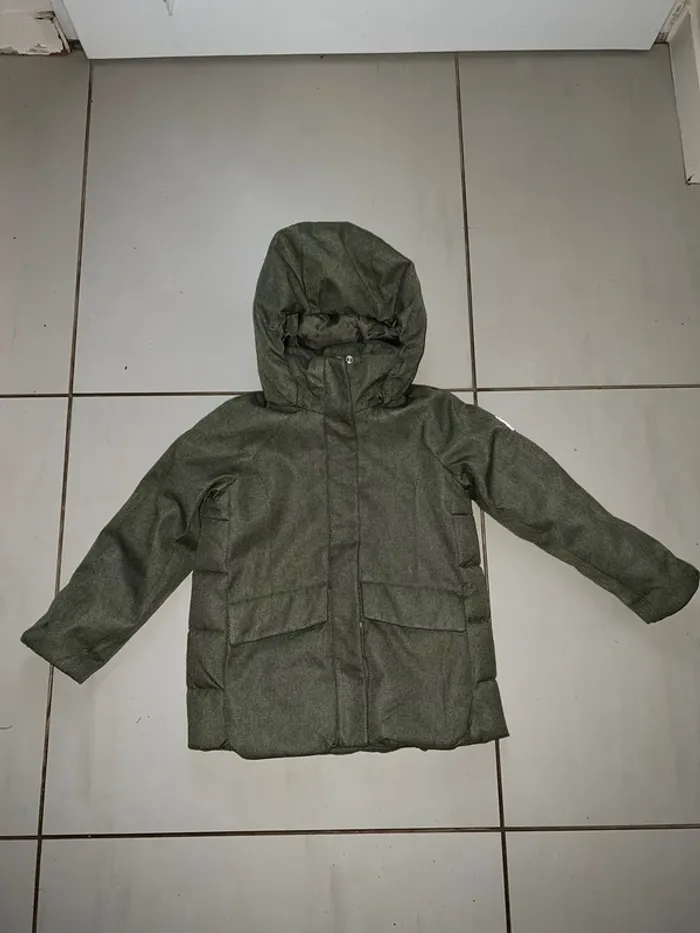 Manteau grand froid de la marque Reima couleur Kaki
