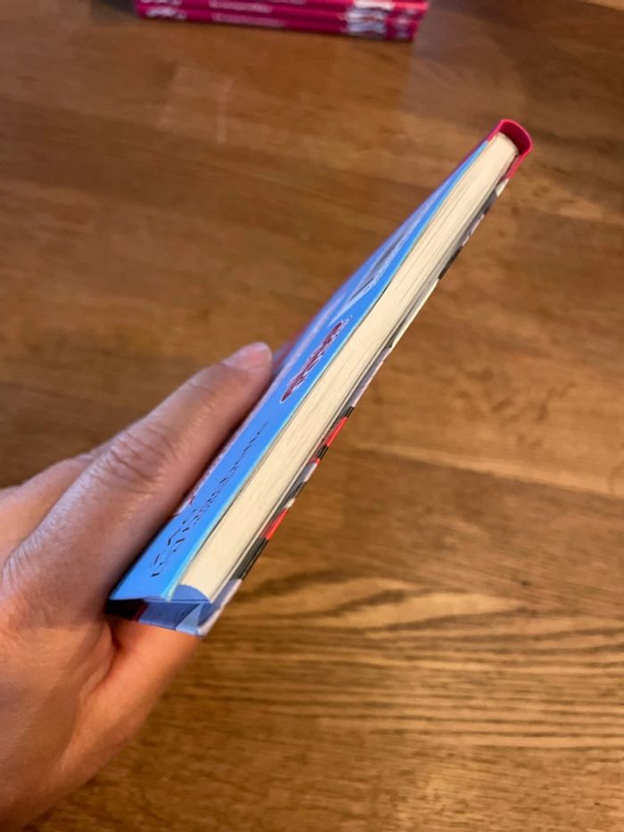 Livre La bibliothèque Rose Miraculous Sans dessus dessous ! Numéro 48 - photo numéro 6